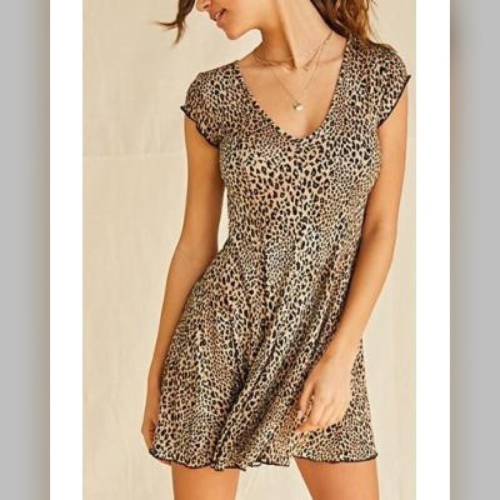 Forever 21 Leopard Print Swing Dress